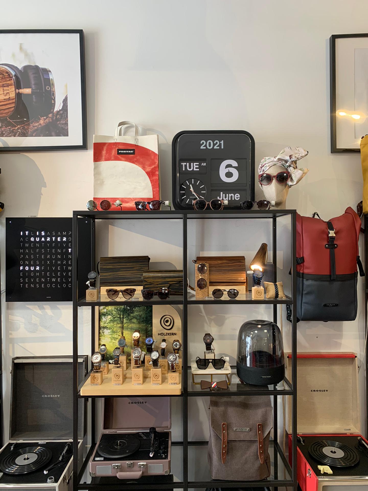 Wall Clock Big Flip Black